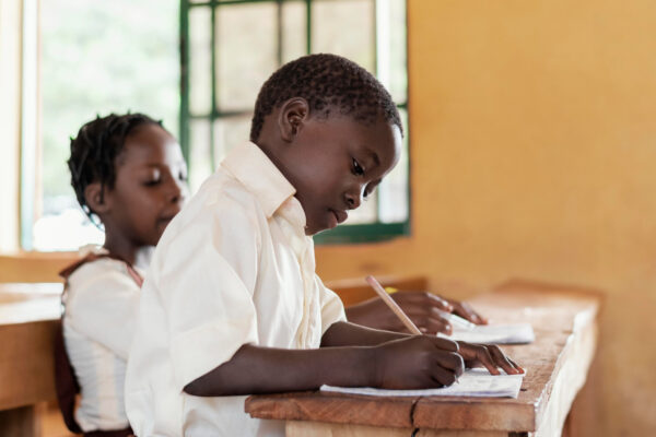 Gli esami a scuola sono utili? Il dibattito in Kenya