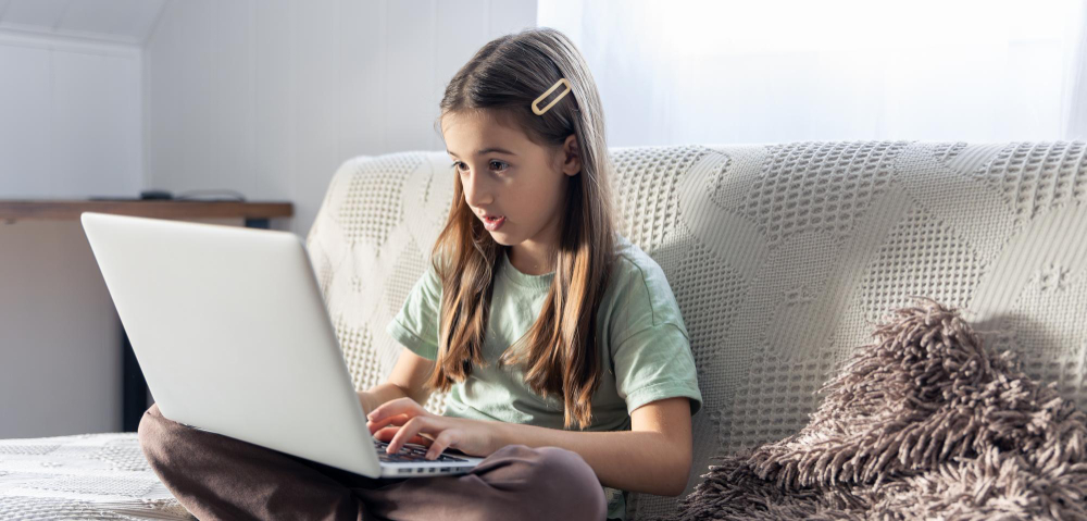 WhatsApp, Meet, YouTube: la didattica a distanza nella scuola dell'infanzia