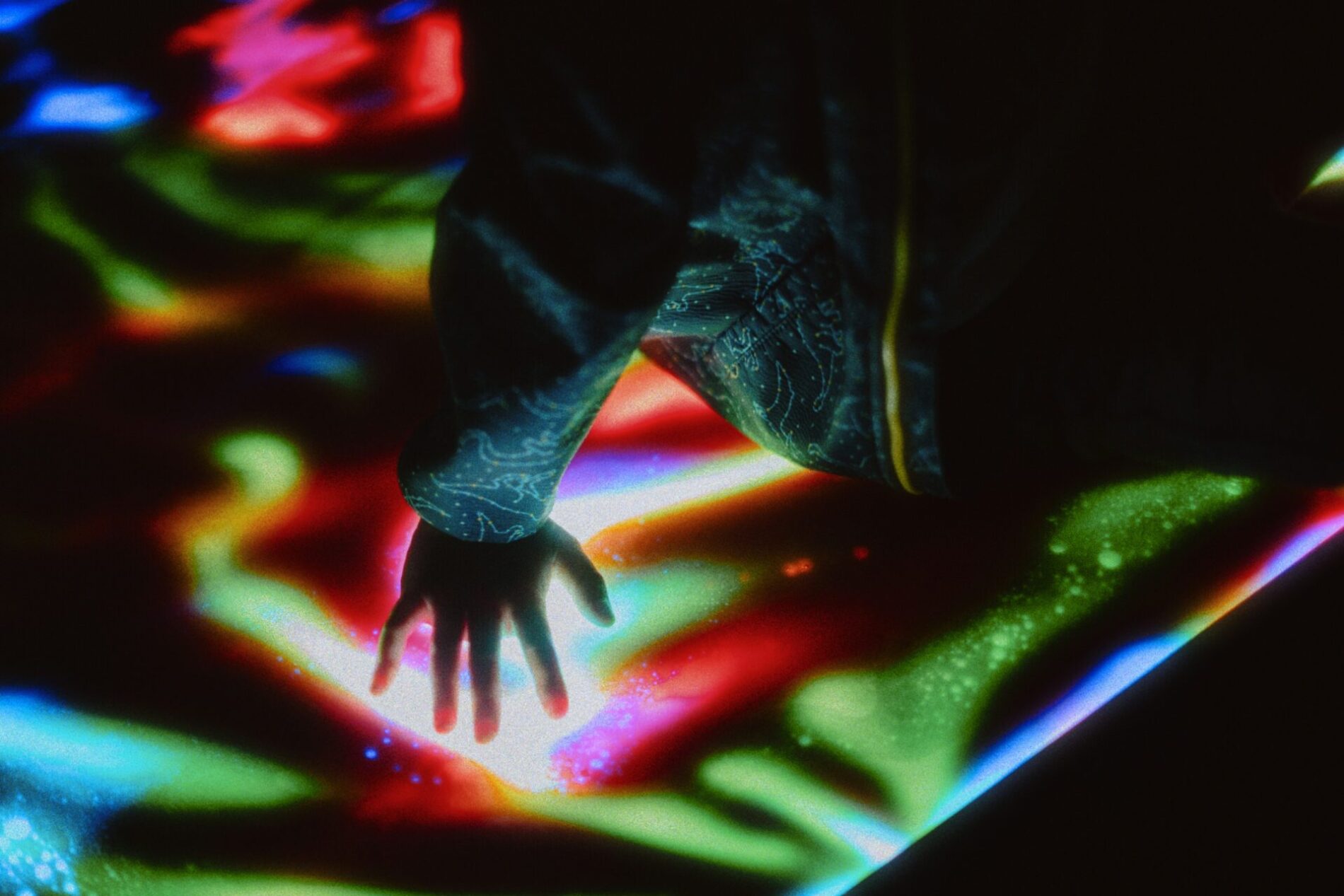 Foto di Jason Leung Unsplash