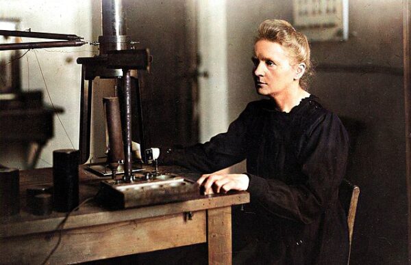 Marie Curie tra scienza, stereotipi di genere e guerra