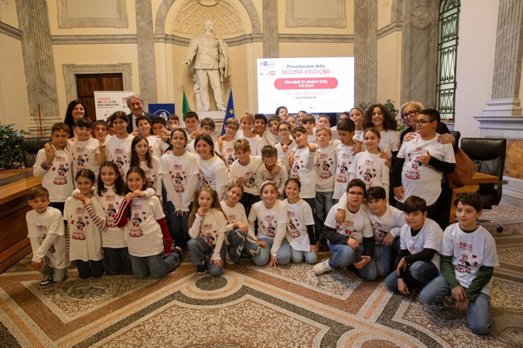 #ioleggoperché. Al via l'iniziativa alla sua decima edizione Scolaresche Conf 2025 decennale ioleggoperche AIE 1.jpg 1 1 Scolaresche conferenza