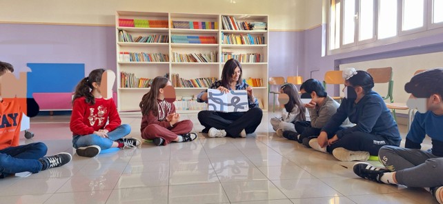 attività con albi illustrati in classe