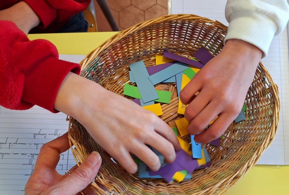 attività con albi illustrati in classe