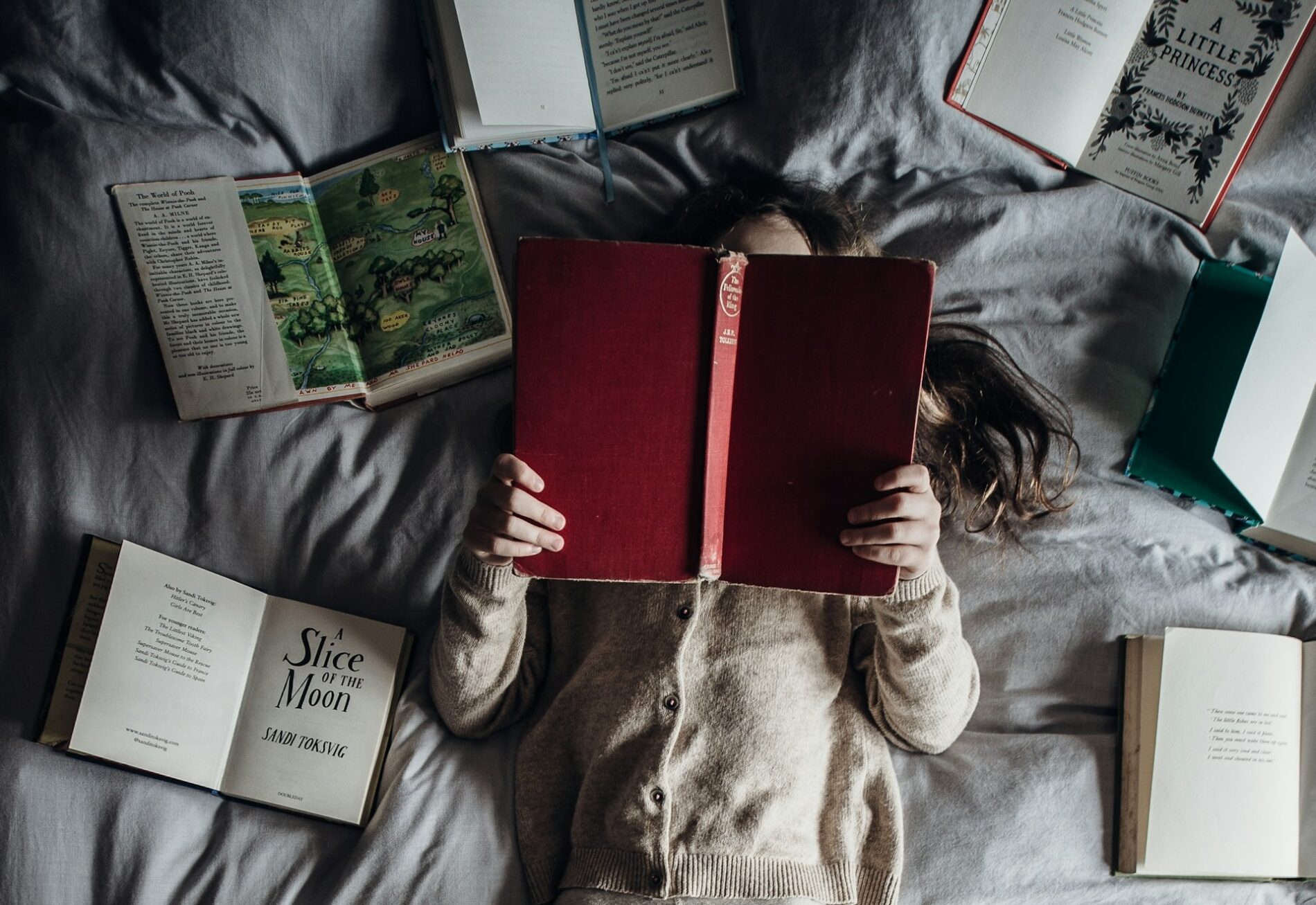 Libri sulla guerra e la pace per ragazzi: 6 letture estive