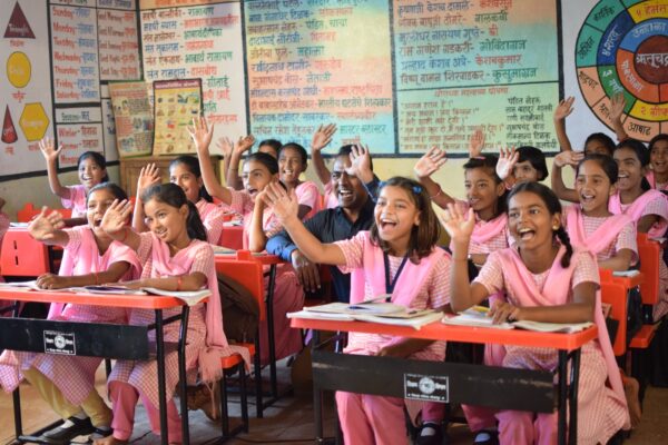 Intervista con Ranjitsinh Disale, il vincitore del "Global Teacher Prize 2020"