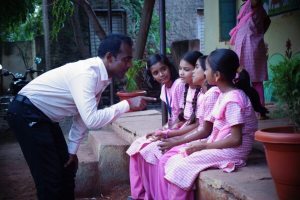 La seconda parte dell'intervista con Ranjitsinh Disale, vincitore del "Global Teacher Prize 2020"