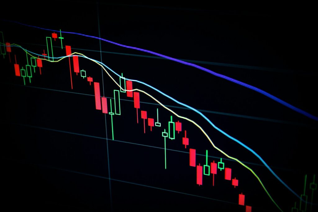 Effetto farfalla e finanza digitale nella scuola maxim hopman fiXLQXAhCfk unsplash finanza frattale trisolino