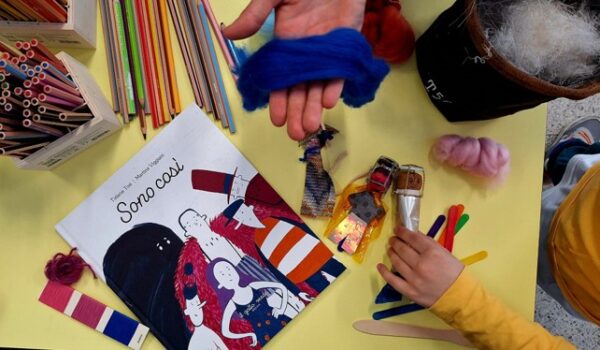 attività con albi illustrati in classe